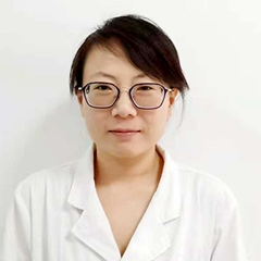 熊猫体育咖啡斑面部有不规则的浅咖色斑图(图6)